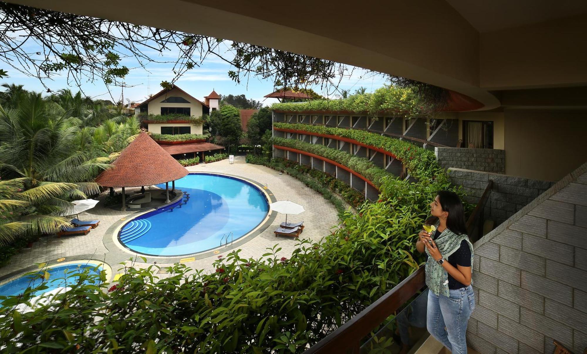 Uday Suites - The Airport Hotel Thiruvananthapuram Esterno foto