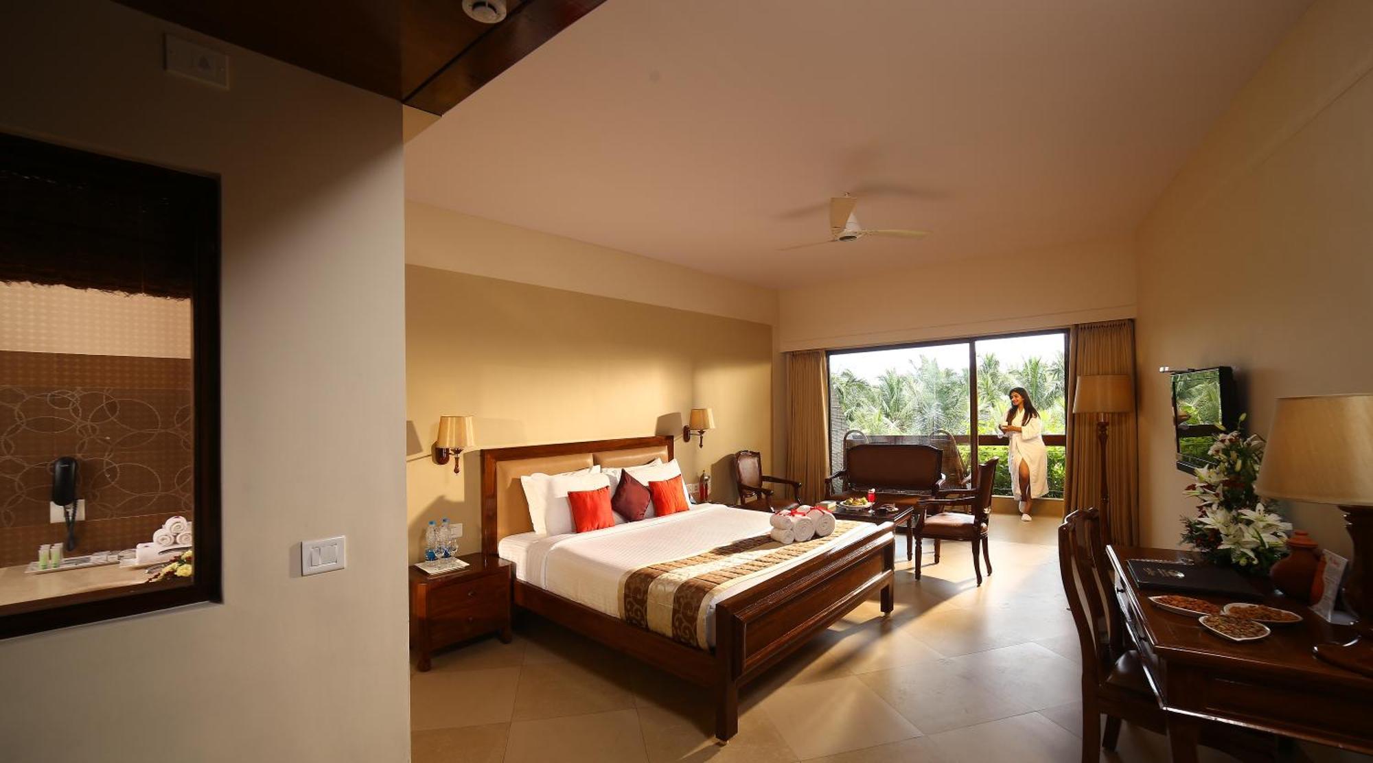 Uday Suites - The Airport Hotel Thiruvananthapuram Esterno foto