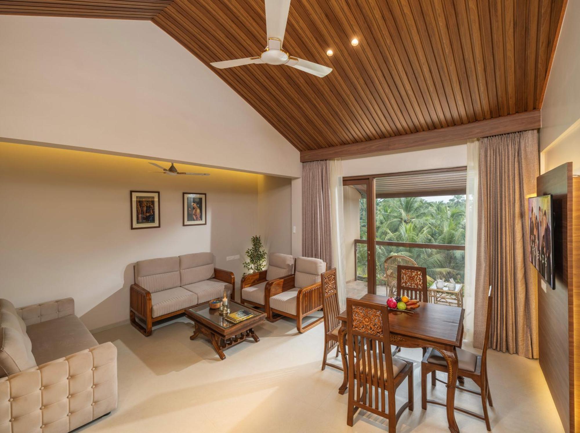 Uday Suites - The Airport Hotel Thiruvananthapuram Esterno foto