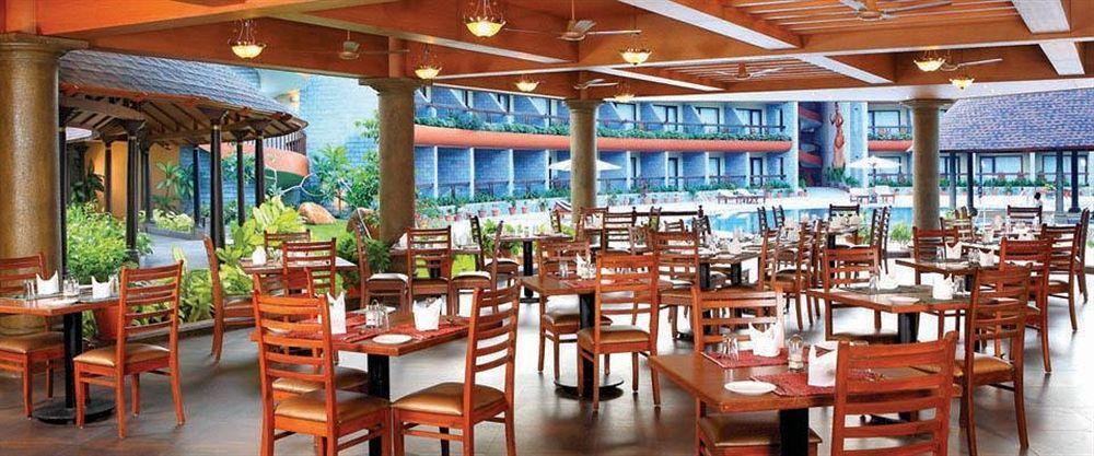 Uday Suites - The Airport Hotel Thiruvananthapuram Esterno foto
