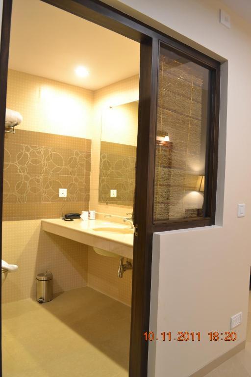 Uday Suites - The Airport Hotel Thiruvananthapuram Esterno foto
