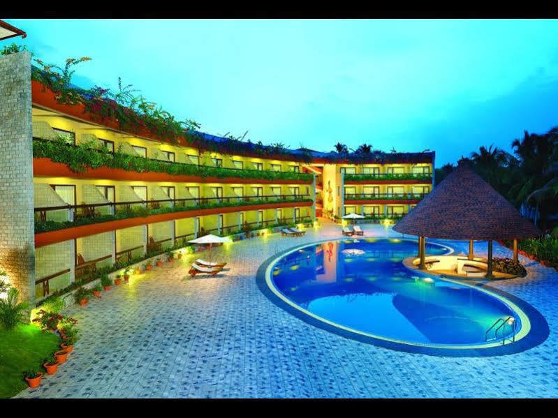 Uday Suites - The Airport Hotel Thiruvananthapuram Esterno foto