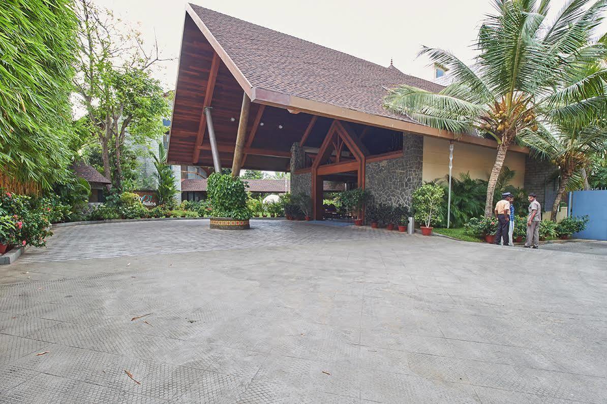 Uday Suites - The Airport Hotel Thiruvananthapuram Esterno foto