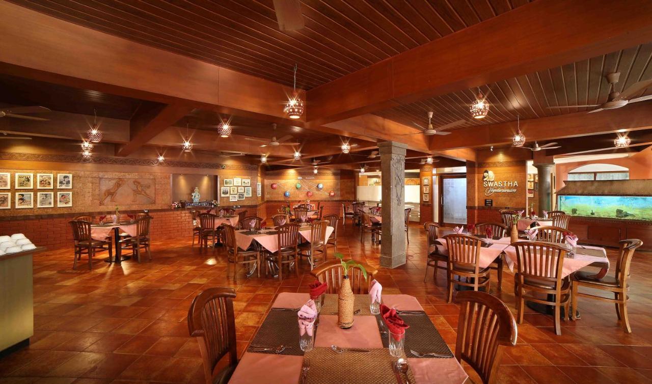 Uday Suites - The Airport Hotel Thiruvananthapuram Esterno foto